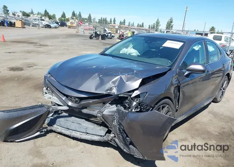 2021 Toyota Camry Se z USA, uszkodzony, nr VIN 4T1G11AK4MU537143